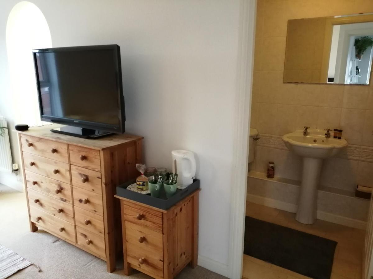 Spacious Townhouse With Sea Views Near Cardiff Barry Exterior photo